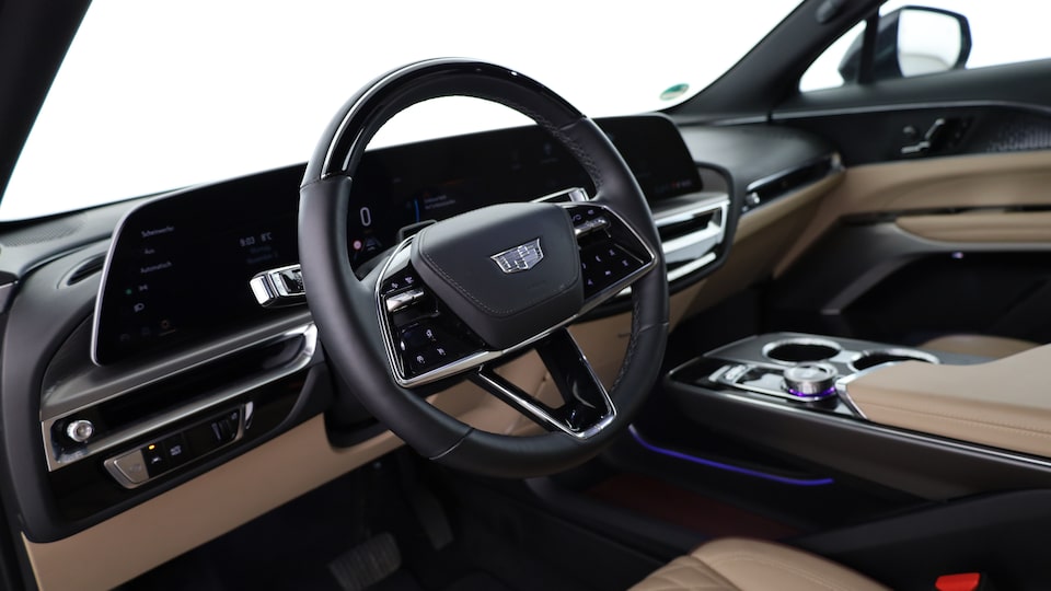 LYRIQ interior steering wheel