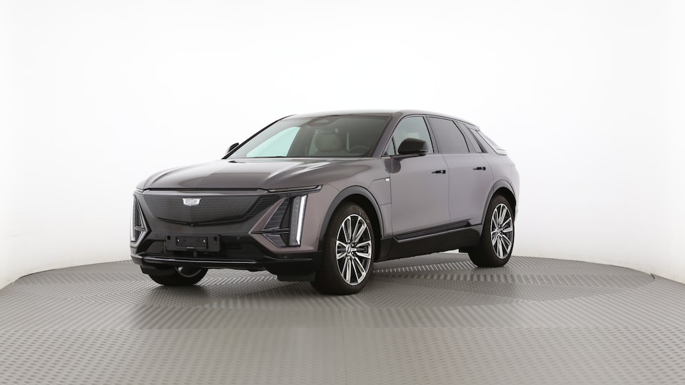 LYRIQ front angle left