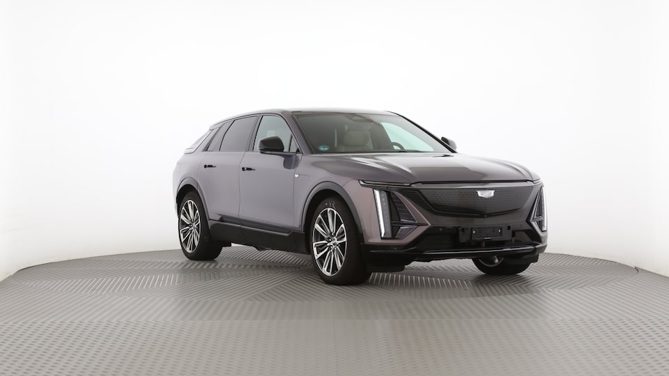 LYRIQ front right side