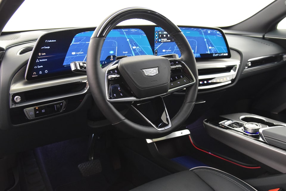 LYRIQ steering wheel