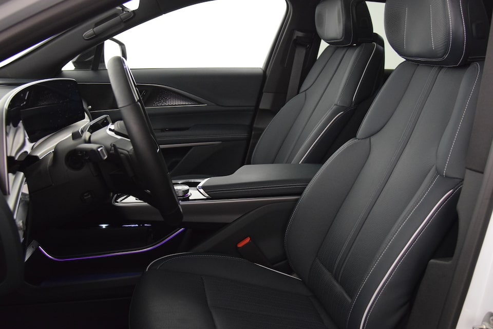 LYRIQ interior seats