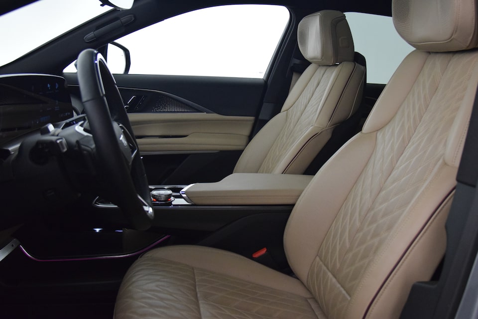 LYRIQ interior seats