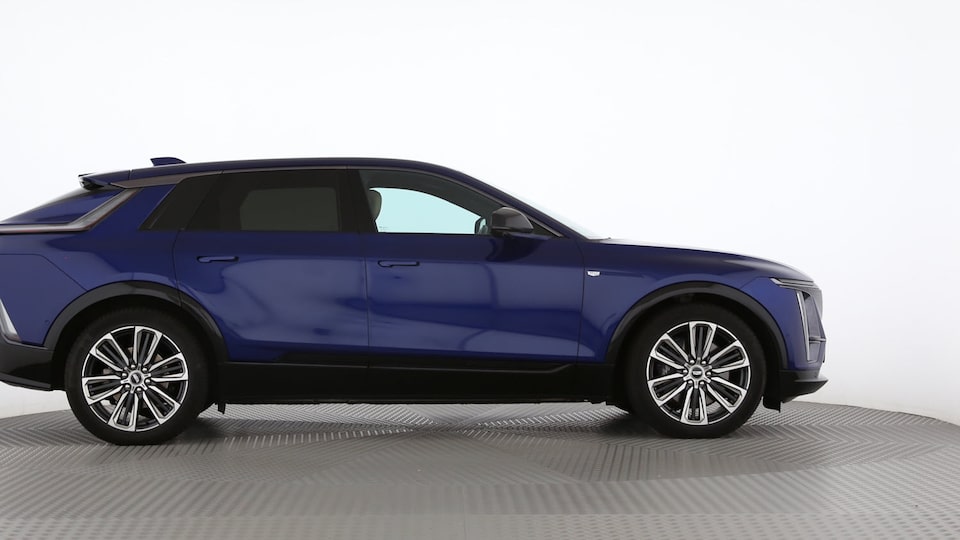 LYRIQ right back side