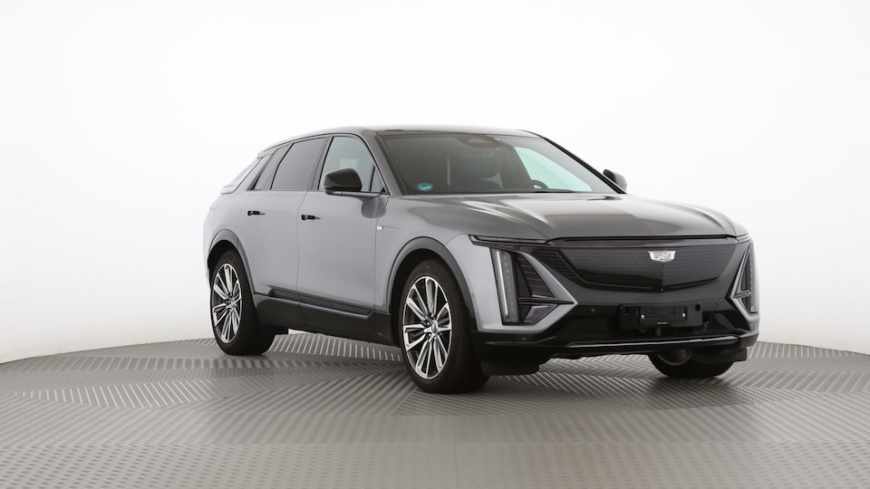 LYRIQ front right side