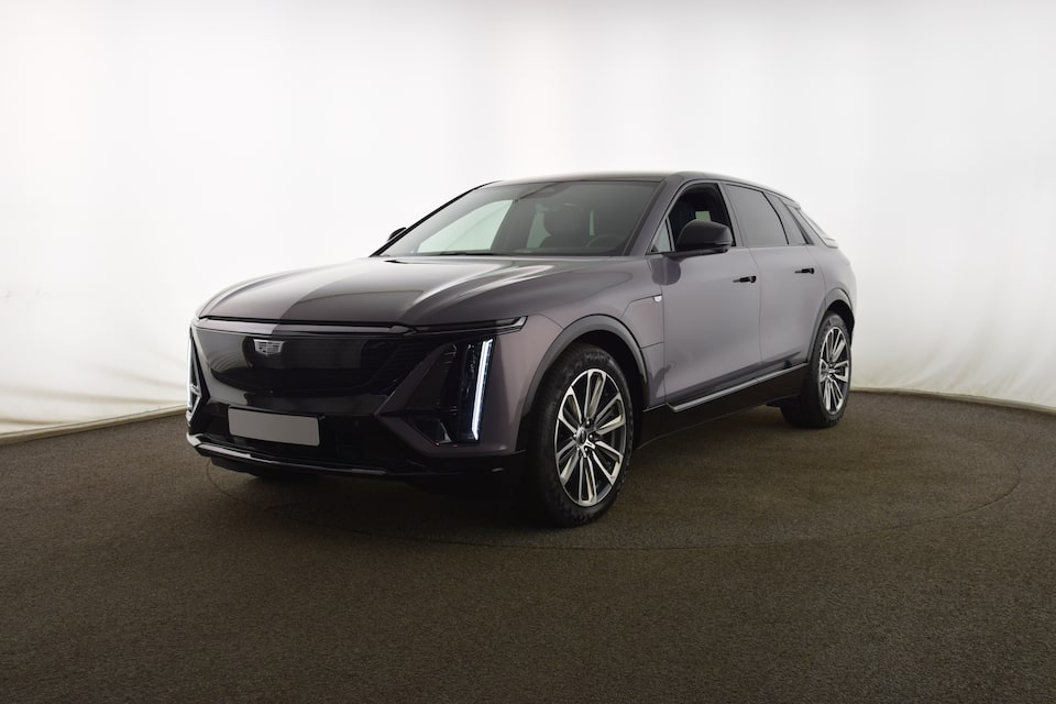 LYRIQ front angle left