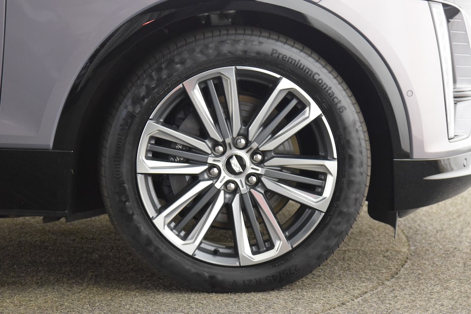 LYRIQ rims