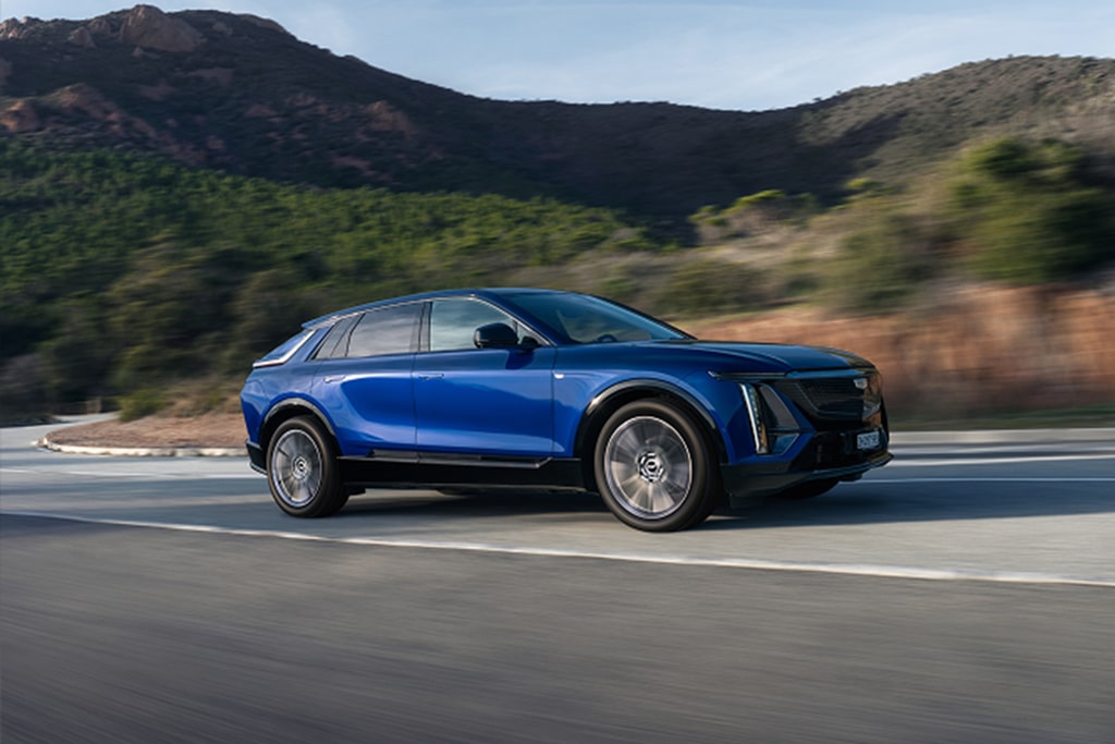 Cadillac LYRIQ-V Test-drive
