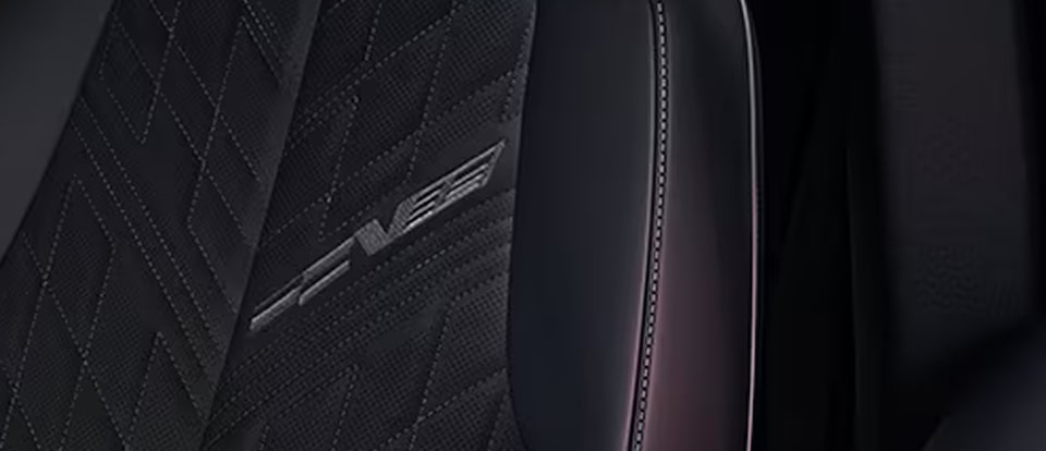 Cadillac LYRIQ-V Signature Seats