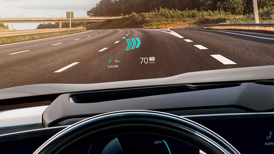 Cadillac LYRIQ-V AUGMENTED REALITY HUD