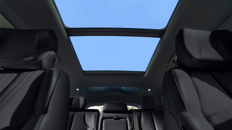 Cadillac Vistiq SUV dual pane sunroof