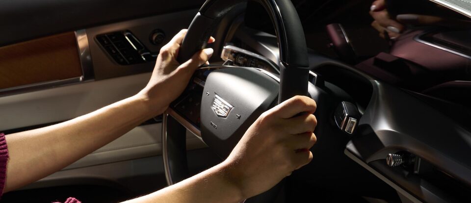 Cadillac Vistiq SUV DRIVER ASSISTANCE PACK