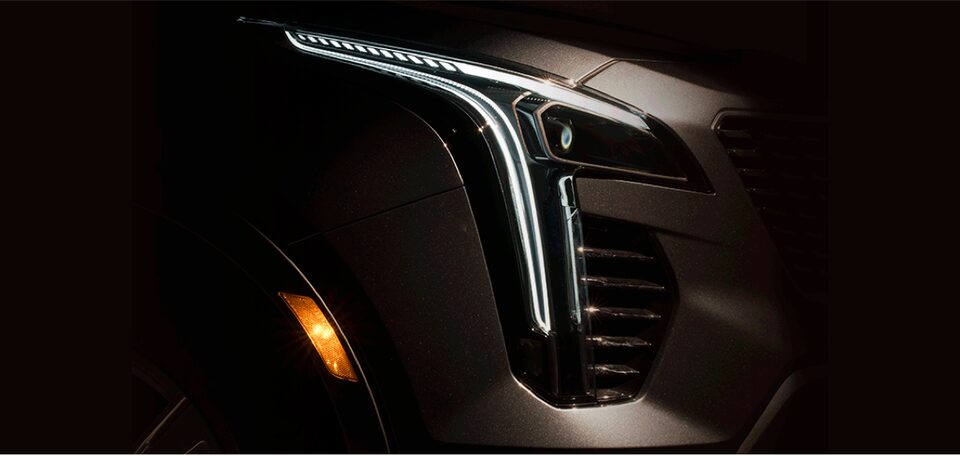 2020 Cadillac XT4 Compact SUV Front LED Lighting