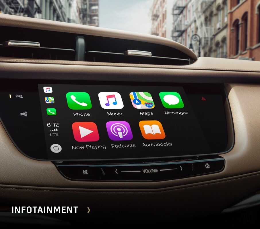 Cadillac: Infotainment System with Apple Carplay