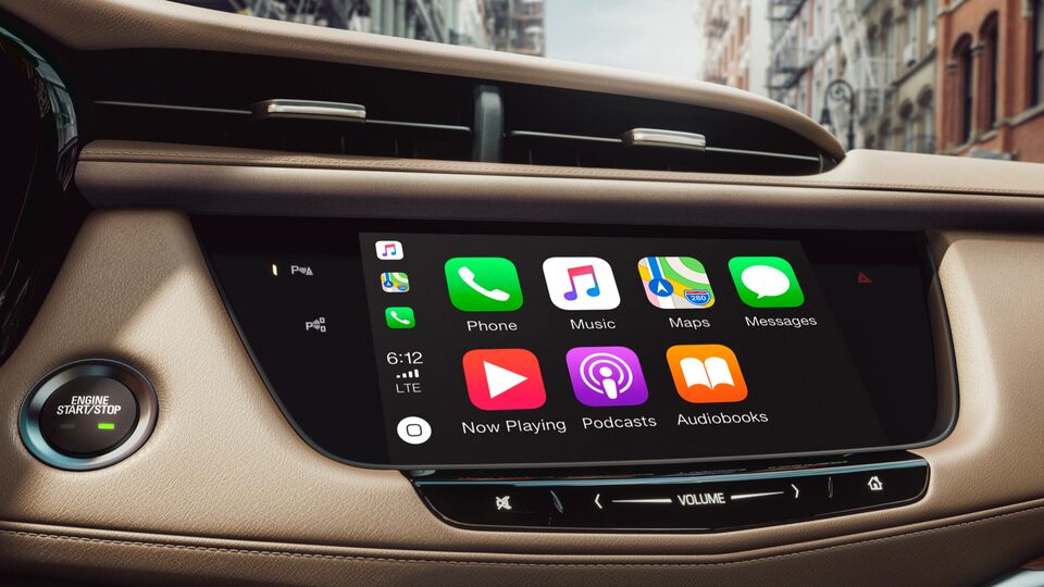 Cadillac: Infotainment System with Apple Carplay
