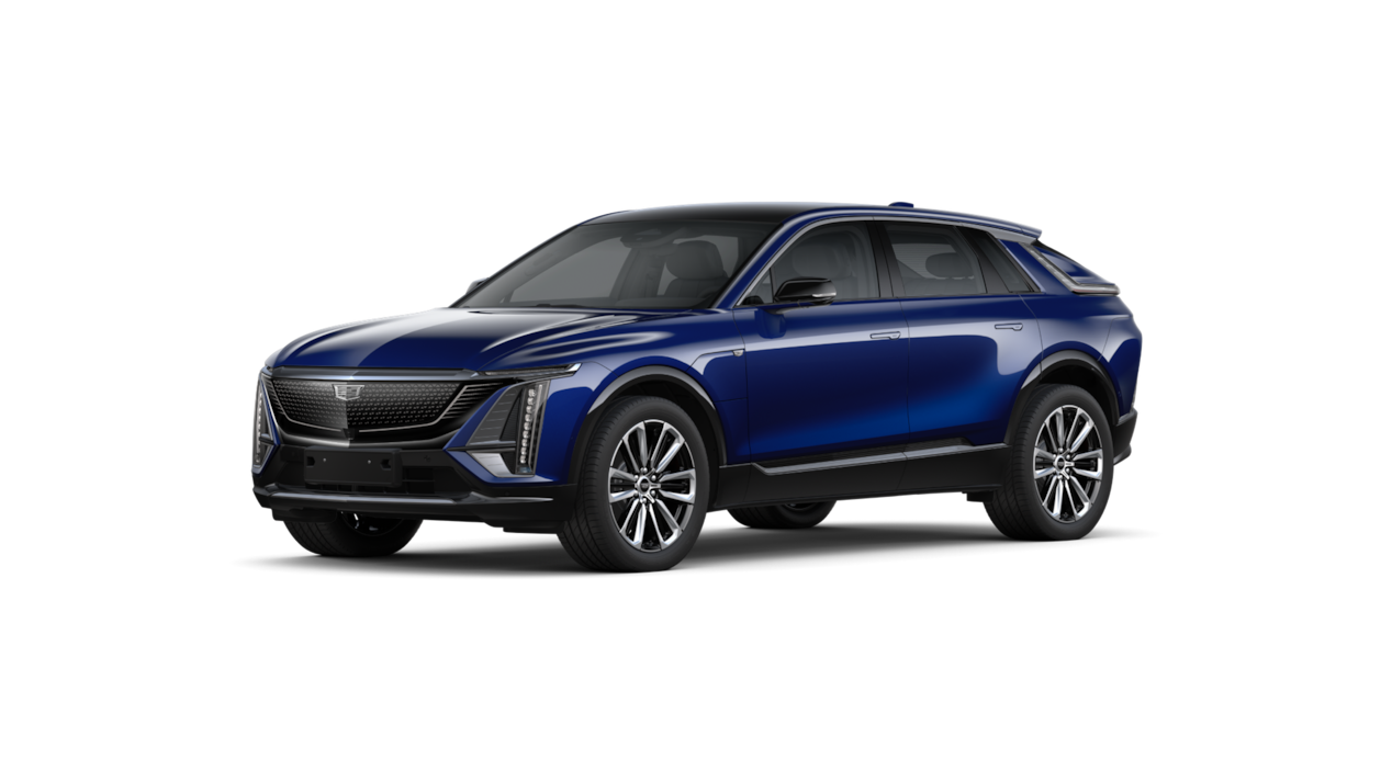 Der LYRIQ. Cadillacs vollelektrisches Luxus-SUV der Mittelklasse. In Opulent Blue Metallic, präsentiert in markanter Dreiviertelansicht.